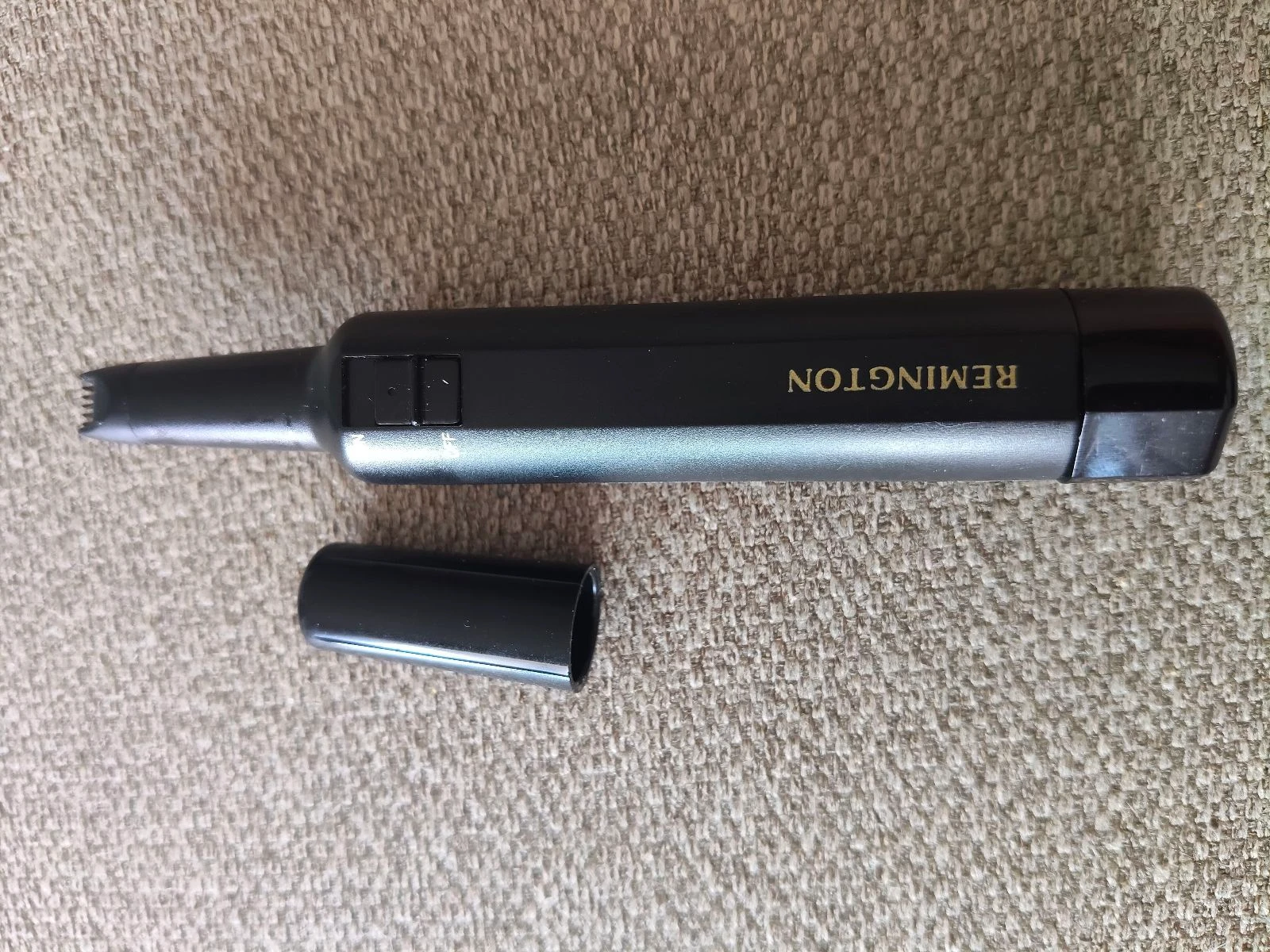 Remington-Cortapelos hombre nariz y orejas pilas